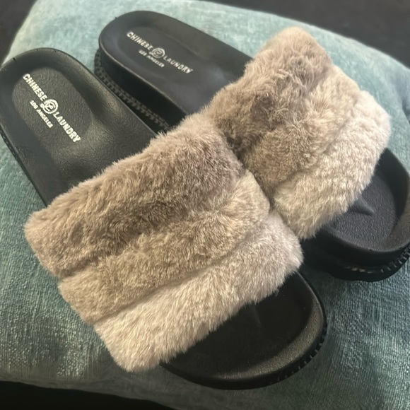 Chinese laundry slides - Picture 1 of 5